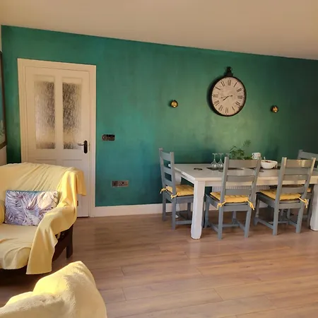 Castle Road House * Castletownbere